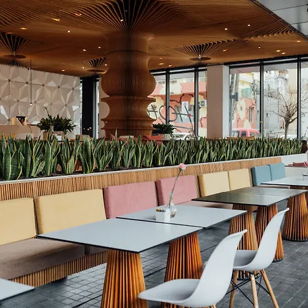 涂鸦画廊设计酒店 5*