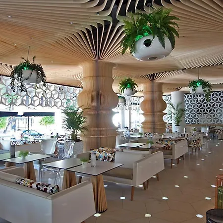 涂鸦画廊设计酒店 5* 瓦爾納