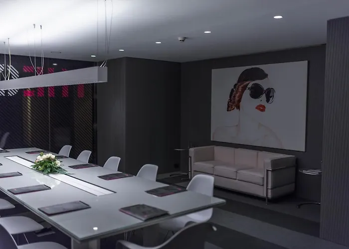 グラフィット ギャラリー デザイン ヴァルナ