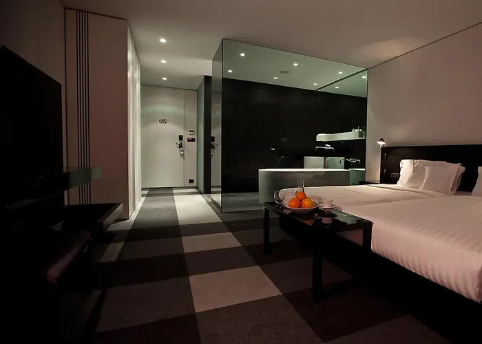 グラフィット ギャラリー デザイン ヴァルナ