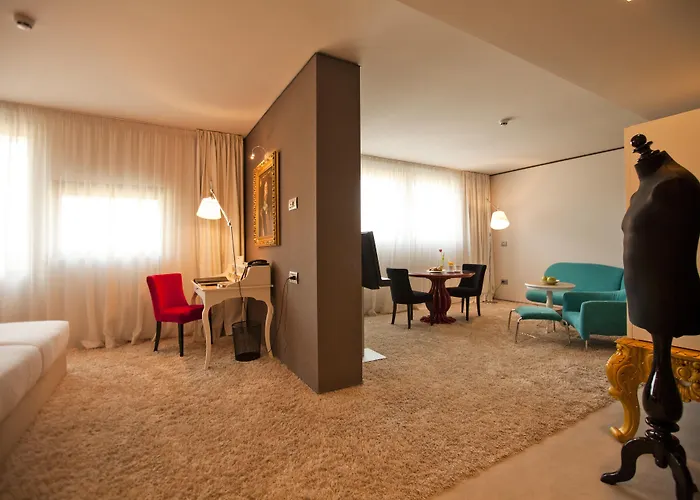 ホテル グラフィット ギャラリー デザイン ヴァルナ