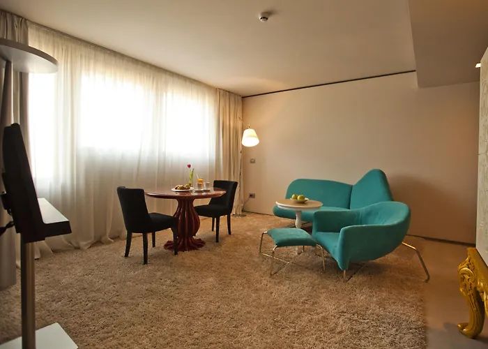 グラフィット ギャラリー デザイン ホテル 5*