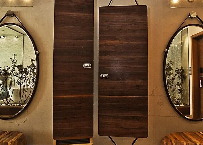 グラフィット ギャラリー デザイン 5* ヴァルナ