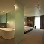 Отель Graffit Gallery Design