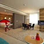 Graffit Gallery Design Отель Варна