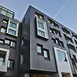 Hotel Graffit Gallery Design Warna