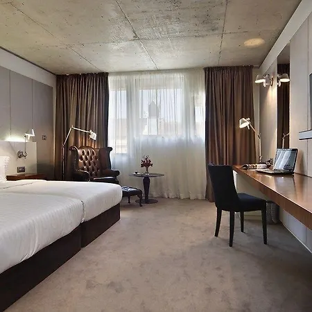Hotel Graffit Gallery Design