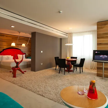 Graffit Gallery Design Hotel