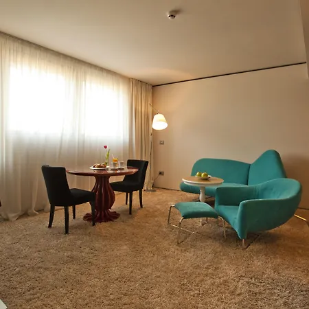 Graffit Gallery Design Отель 5*
