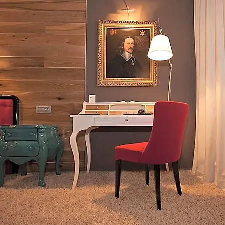 Graffit Gallery Design 5* Варна