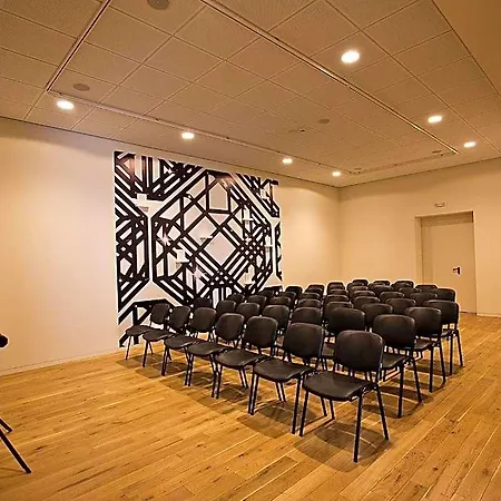 Graffit Gallery Design Отель Варна