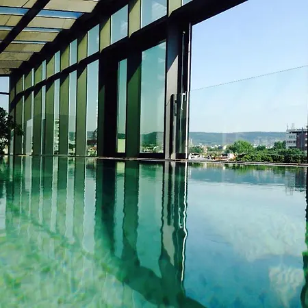 그래피티 갤러리 디자인 바르나